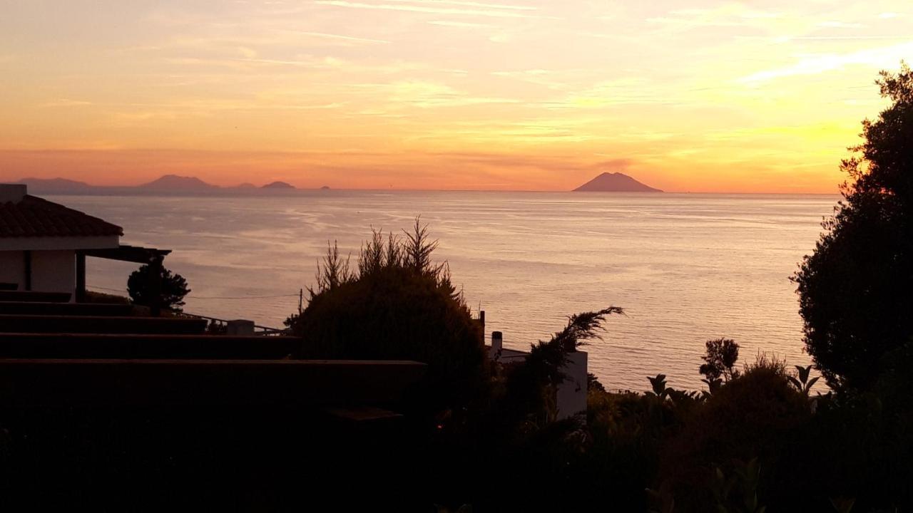 Villa Nove - Residence Dei Fiori แซมโบรเน ภายนอก รูปภาพ