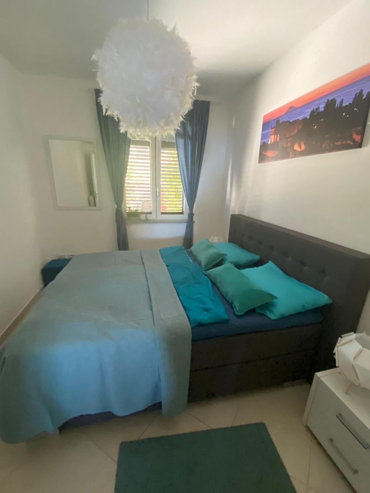 Villa Nove - Residence Dei Fiori แซมโบรเน ภายนอก รูปภาพ