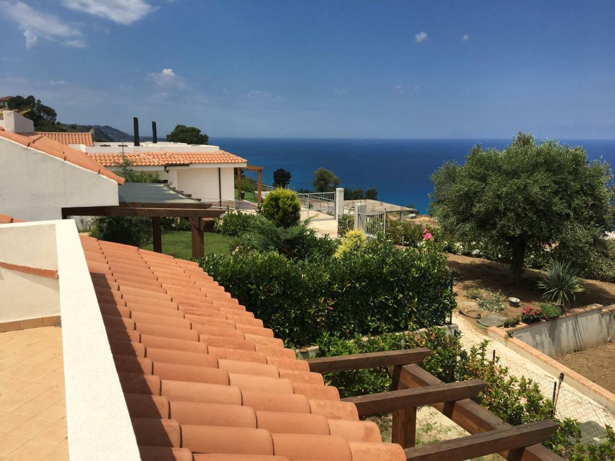 Villa Nove - Residence Dei Fiori แซมโบรเน ภายนอก รูปภาพ